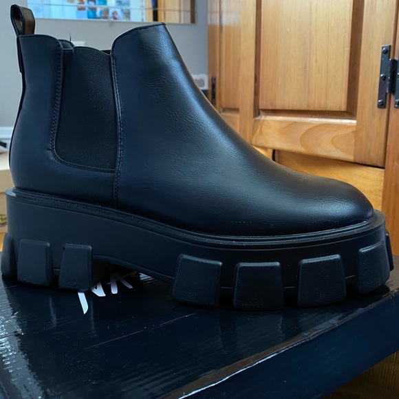 Nasty Gal Platform Combat Boots - Picture 4 of 5